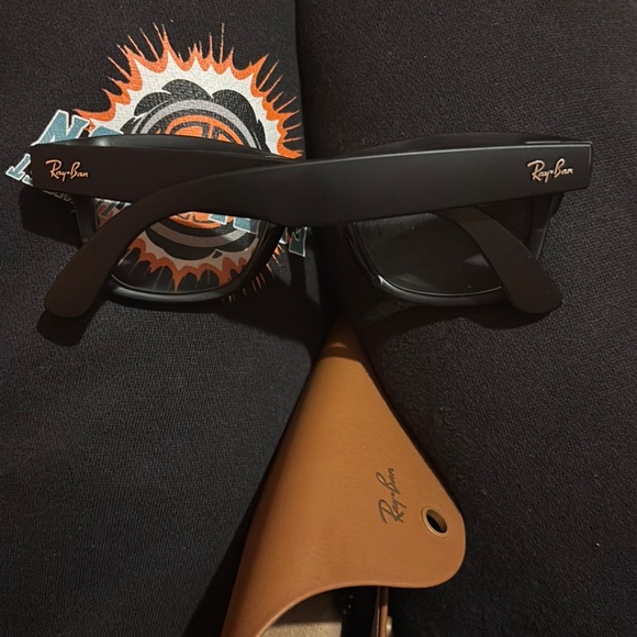 Meta-Ray-Ban AI smart glasses - Picture 6 of 8